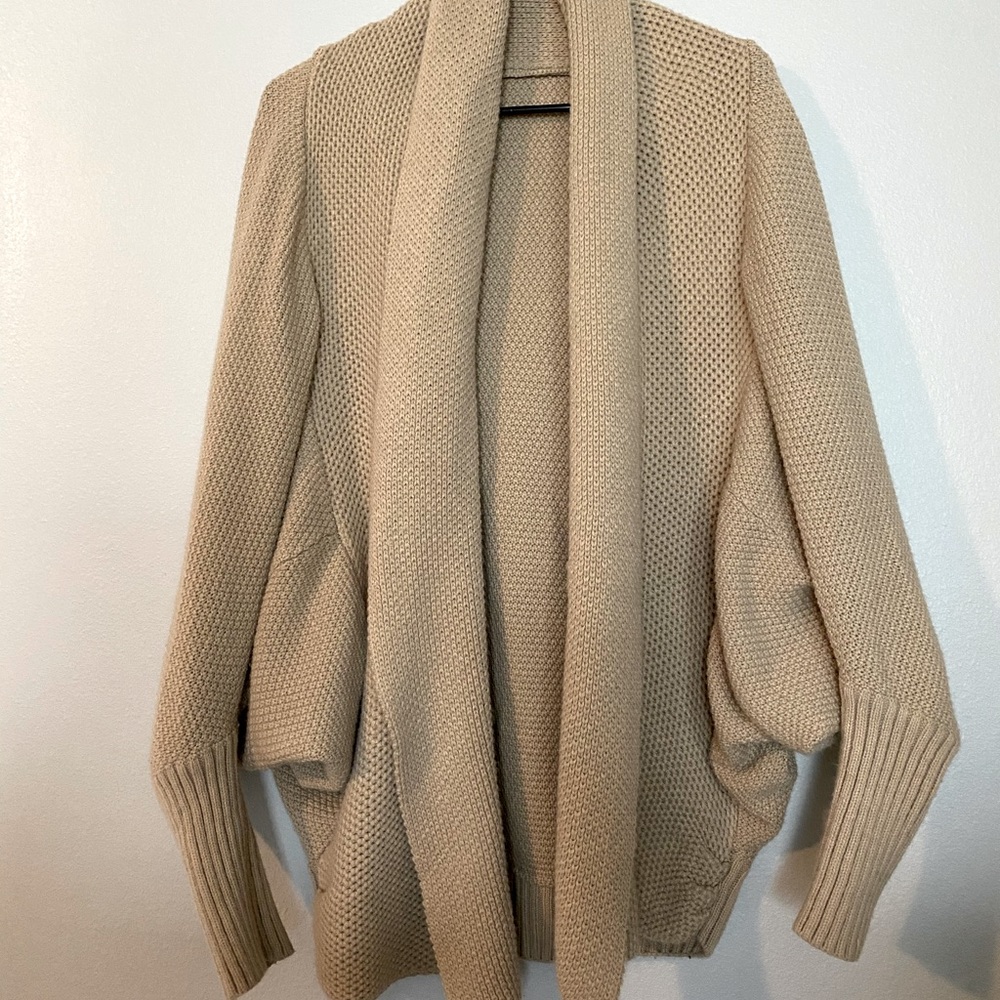 Women’s Tan Bulky Knitted Sweater, S/M, Fitted Sleeves, Excellent Condition